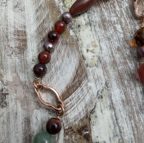 NWT Etienne Aigner Natural Stone/Peacock Pearl Gold Filled Necklace - Picture 8 of 17